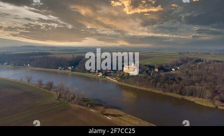 Muehlberg a Elbe Cycle Route Elberadweg tra Riesa e Belgern Sassonia Foto Stock