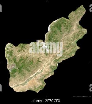 Kunar, provincia dell'Afghanistan. Immagini satellitari Sentinel-2. Forma isolata su nero. Descrizione, ubicazione della capitale. Contiene Coperni modificati Foto Stock