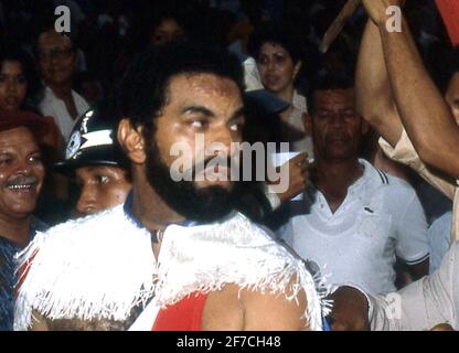 **FILE FOTO** il lottatore domenicano Jack Veneno è scomparso. La rivendicazione di Veneno alla fama stava vincendo contro Ric Flair nel 1982. Jack Veneno in una partita contro Ric Flair al Palacio de los Deportes Virgilio Travieso Soto a Santo Domingo, Repubblica Dominicana, il 7 gennaio 1982. Credit: George Napolitano/MediaPunch Foto Stock