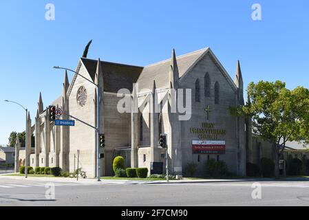 ANAHEIM, CALIFORNIA - 31 MARZO 2021: La prima chiesa presbiteriana a Broadway. Foto Stock