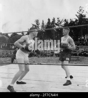 Incontro di pugilato su F 2, 1940 incontro di pugilato su F 2 flotta di volo Roslagens, 1940. Foto Stock