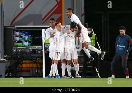 Marco Asensio (al centro) del Real Madrid festeggia il secondo gol della partita durante la partita della UEFA Champions League allo stadio Alfredo di Stefano di Madrid. Data immagine: Martedì 6 aprile 2021. Foto Stock