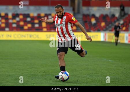 Londra, Regno Unito. 06 Aprile 2021. Bryan Mbeumo di Brentford in azione durante il gioco. EFL Skybet Championship, Brentford contro Birmingham City al Brentford Community Stadium di Brentford a Londra martedì 6 aprile 2021. Questa immagine può essere utilizzata solo per scopi editoriali. Solo per uso editoriale, è richiesta una licenza per uso commerciale. Nessun utilizzo nelle scommesse, nei giochi o nelle pubblicazioni di un singolo club/campionato/giocatore. pic by Steffan Bowen/Andrew Orchard sports photography/Alamy Live news Credit: Andrew Orchard sports photography/Alamy Live News Foto Stock