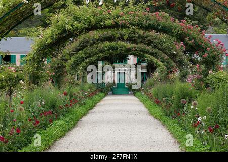 Casa e giardino di Claude Monet a Giverny, Eure, Francia, Europa Foto Stock