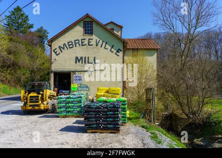 Embreeville, PA, USA - 6 aprile 2021: Il Mulino Embreevile si trova vicino al ramo ovest di Brandywine Creek nella contea di Chester, Pennsylvania. Foto Stock