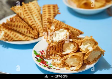 Cialde con panna cagliata Foto Stock