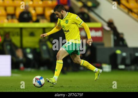 6 aprile 2021; Carrow Road, Norwich, Norfolk, Inghilterra, Campionato di calcio inglese, Norwich contro Huddersfield Town; EMI Buendia di Norwich City Foto Stock