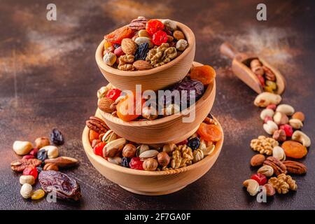 Snack sano di frutta secca e frutta secca. Foto Stock