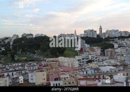 Tanger strade in Marocco in estate Foto Stock