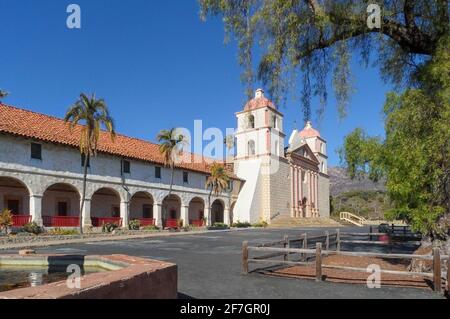 Novembre 14, 2013 , Santa Barbara ,Calofornia : Visualizza la vecchia missione Santa Barbara , California. Foto Stock