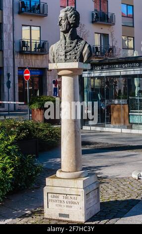 Statua del conte Gyorgy Festetics di Tolna (1755-1819) a Heviz Ungheria Foto Stock