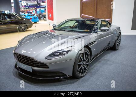 Bangkok, Thailandia - 4 aprile 2021: Supercar Aston Martin DB11 esposta al SALONE INTERNAZIONALE DELL'AUTOMOBILE DI BANGKOK 2021 Foto Stock