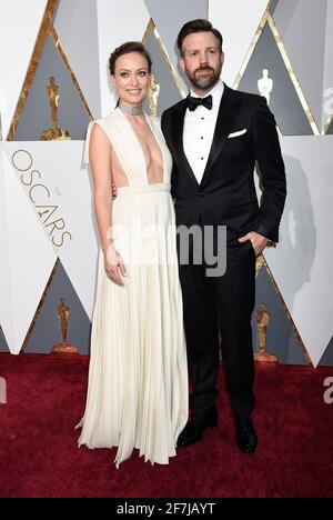 Olivia Wilde, Jason Sudeikis arriva all'ottantottesima cerimonia di Oscar, tenutasi al Dolby Theatre di domenica 28 febbraio 2016 a Hollywood, California. Jennifer Graylock-Graylock.com obbligatorio Foto Stock