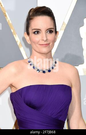 Tina Fey arriva all'ottantottesima cerimonia di Oscar, tenutasi al Dolby Theatre di domenica 28 febbraio 2016 a Hollywood, California. Foto di Jennifer Graylock-Graylock.com 917-519-7666 Foto Stock