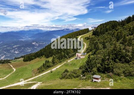 Vista panoramica del panorama dal monte Bondone Foto Stock