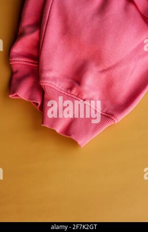bel tessuto in jersey rosa da primo piano. Maglia rosa Foto Stock