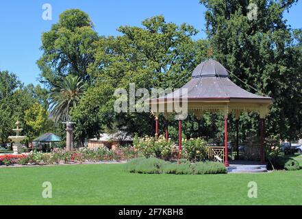 Rotunda-Gazebo nel Belmore Park, a Goulburn, nuovo Galles del Sud, Australia. Foto Stock