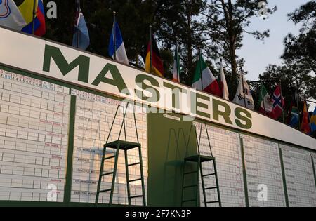 Augusta, Stati Uniti. 8 aprile 2021. Il tabellone principale è stato visto il primo giorno del torneo Masters 2021 all'Augusta National Golf Club di Augusta, Georgia, giovedì 8 aprile 2021. Foto di Kevin Dietsch/UPI Credit: UPI/Alamy Live News Foto Stock