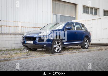 BARCELLONA, SPAGNA-8 APRILE 2021: 2003 Porsche Cayenne (prima generazione Foto Stock