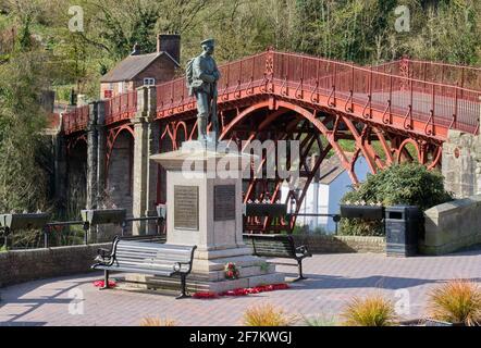 Il memoriale di guerra a Ironbridge, Shropshire Foto Stock