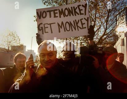 Ken Livingstone arriva a Millbank novembre 1999Ken Livingstone è attivo La shortlist laburista del Sindaco di Londra Foto Stock