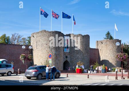 Peronne, Francia - Settembre 12 2020: Il Castello di Peronne ospita il Museo della Grande Guerra. Foto Stock