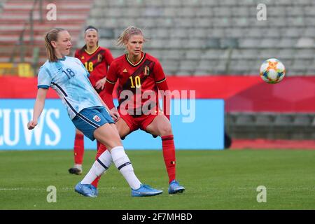 Bruxelles, Belgio. 8 aprile 2021. Frida Maanum (18) di Norvegia e Justine Vanhaevermaet (10) di Belgio, fotografati durante un gioco amichevole Women International tra il Belgio, chiamato le fiamme rosse e la Norvegia a Koning Boudewijnstadion a Bruxelles, Belgio. Photo Sportpix.be/SPP Credit: SPP Sport Press Photo. /Alamy Live News Credit: SPP Sport Press Photo. /Alamy Live News Foto Stock