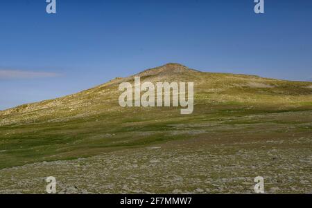 Itinerario di salita alla vetta del Puigpedrós dal rifugio Malniu in estate (Cerdanya, Catalogna, Spagna, Pirenei) Foto Stock