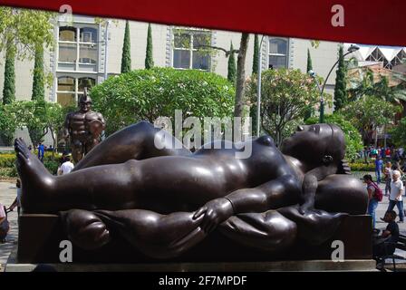 Fernando Botero scultura in piazza principale, Medellin, Colombia Foto Stock