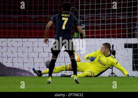 AMSTERDAM , PAESI BASSI - 8 APRILE: Portiere Kjell Scherpen di Ajax durante la partita della UEFA Europe League tra Ajax e ROMA a Johan Cruijff A. Foto Stock