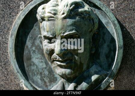 Monumento ad Adrien Gonnet, Viviers, Ardeche, Francia Foto Stock