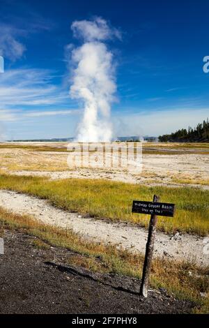 Midaway Geyser Basin nel Parco Nazionale di Yellowstone. Wyoming. STATI UNITI. Foto Stock