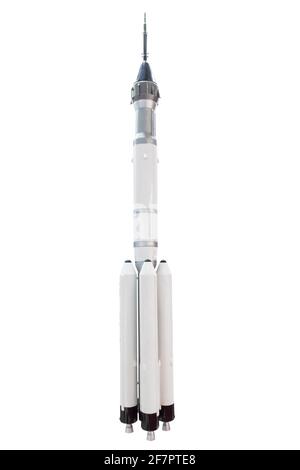 Razzo spaziale multistadio isolato su sfondo bianco Foto Stock