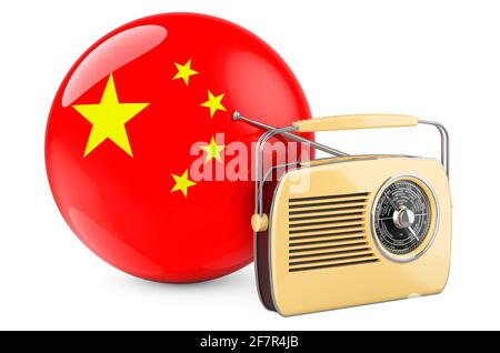 Radiodiffusione in Cina concetto. Ricevitore radio con bandiera cinese. Rendering 3D isolato su sfondo bianco Foto Stock