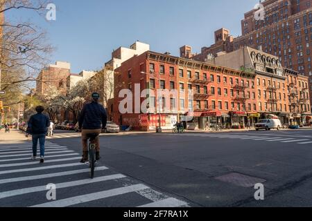 Scena di strada a Chelsea a New York il giovedì 8 aprile 2021. (© Richard B. Levine) Foto Stock