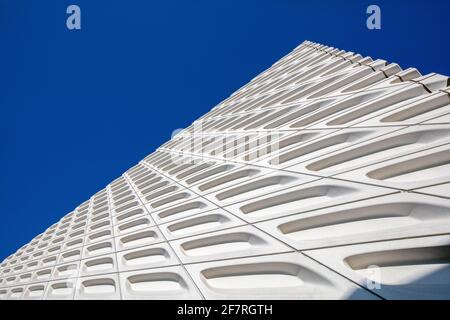 Facciata esterna dell'ampio museo d'arte contemporanea. Diller Scofidio + Renfro Architects, Los Angeles, CA USA Foto Stock