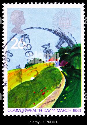 MOSCA, RUSSIA - 17 GENNAIO 2021: Francobollo stampato nel Regno Unito mostra terreno agricolo temperato, giorno del Commonwealth - regioni geografiche serie, ci Foto Stock