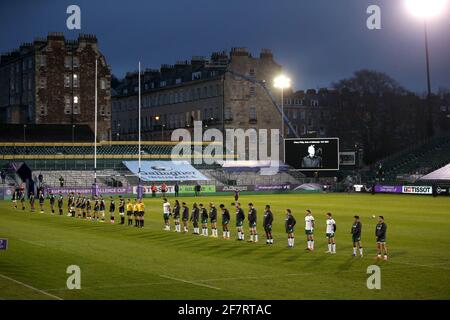 Bath Rugby e i giocatori irlandesi di Londra osservano due minuti di silenzio come segno di rispetto per il duca di Edimburgo morto oggi, prima della Challenge Cup, quarto finale di partita al Recreation Ground, Bath. Data immagine: Venerdì 9 aprile 2021. Foto Stock