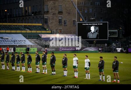 I giocatori irlandesi di Londra osservano due minuti di silenzio come segno di rispetto per il duca di Edimburgo morto oggi, prima della Challenge Cup, quarto finale di partita al Recreation Ground, Bath. Data immagine: Venerdì 9 aprile 2021. Foto Stock