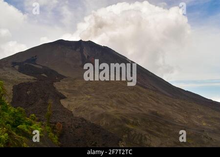 Pacaya è un vulcano attivo complesso in Guatemala Foto Stock