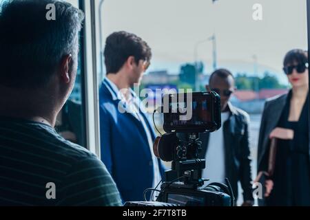Video di giovani imprenditori multietnici Foto Stock