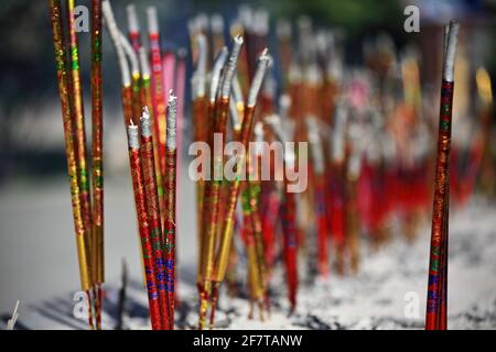 Incenso bastoni in un grande censore-Dafo si-Grande Tempio Buddha. Zhangye-Gansu-Cina-1282 Foto Stock