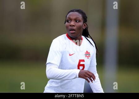 Cardiff, Regno Unito. 09 aprile 2021. Deanne Rose delle donne del Canada guarda sopra. Donne del Galles contro donne del Canada, incontro internazionale di calcio amichevole al Leckwith Stadium di Cardiff Venerdì 9 aprile 2021. Solo per uso editoriale, foto di Andrew Orchard/Andrew Orchard sports photography/Alamy Live news Credit: Andrew Orchard sports photography/Alamy Live News Foto Stock