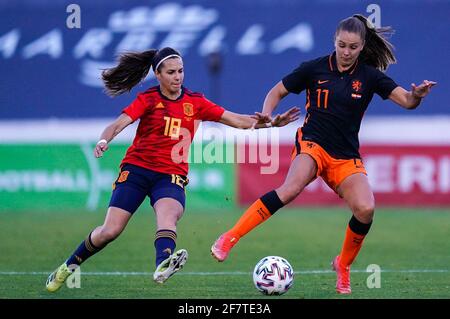 MARBELLA, SPAGNA - 9 APRILE: Marta Cardona di Spagna e Lieke Martens dei Paesi Bassi durante il Women's International friendly match tra Spagna e N. Foto Stock