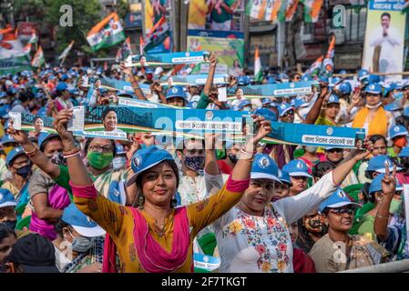 Kolkata, India. 8 aprile 2021. 8 aprile 2021 - campagna elettorale delle elezioni dell'assemblea del Bengala occidentale da parte di diversi principali partiti politici prima della quarta fase delle elezioni a Kolkata. (Foto di Amlan Biswas/Pacific Press/Sipa USA) Credit: Sipa USA/Alamy Live News Foto Stock