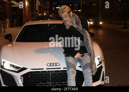 Philadelphia, Pennsylvania, Stati Uniti. 9 Apr 2021. Aaron carter ha ritratto nel centro di Philadelphia prima di trasmettere UN podcast di buon tempo con Ryan Banks il 9 aprile 2021 a Philadelphia, Pennsylvania. Credit: Starshooter/Media Punch/Alamy Live News Foto Stock