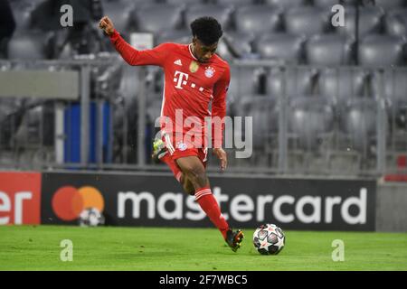 Kingsley COMAN (FC Bayern Monaco), azione, azione singola, immagine singola, ritaglio, colpo di corpo intero, figura intera. FC Bayern Munich-Paris Saint Germain (PSG) 2-3, quarti di finale della Soccer Champions League il 7 aprile 2021, ALLIANZAREN A. LE NORMATIVE DFL VIETANO L'USO DI FOTOGRAFIE COME SEQUENZE DI IMMAGINI E/O QUASI-VIDEO. Foto: Jens Niering / Pool via SVEN SIMON Fotoagentur GmbH & Co. Stampa foto KG Prinzess-Luise-Str. 41 N. 45479 M uelheim / R uhr N. tel 0208/9413250 numero di fax 0208/9413260 N. GLS BANK N. BLZ 430 609 67 N. CONTO 4030 025 100 N. IBAN DE75 4306 0967 4030 0251 00 N. BIC GENODE1GLS N. Foto Stock