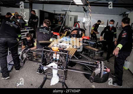 Meccanica mecaniciens durante l'ePrix di Roma 2021, 3° appuntamento del Campionato del mondo di Formula e 2020-21, sul circuito Cittadino dell'EUR dal 9 al 11 aprile, a Roma, Italia - Foto François Flamand/DPPI Foto Stock