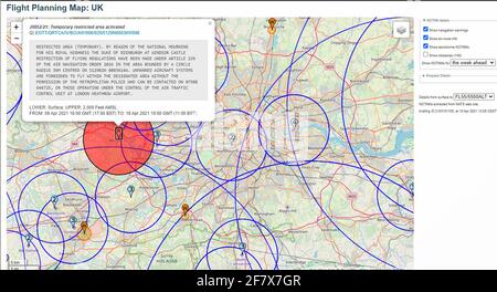 Windsor, Regno Unito. 10 Apr 2021. Un NOTAM (Notices to Airmen) è stato pubblicato per lo spazio aereo sopra il Castello di Windsor durante il periodo del lutto dopo la morte del principe Filippo, il duca di Edimburgo. Il NOTAM copre un periodo dal 9 aprile al 18 aprile, durante il quale i voli sono vietati al di sotto di un'altezza di 2000 piedi entro un raggio di 5 miglia nautiche dal Castello senza autorizzazione dalla polizia Metropolitana o dal controllo del traffico aereo all'Aeroporto di Heathrow Foto Stock