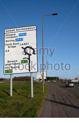 Alla rotatoria di Gogar, Edimburgo, Scozia Foto Stock